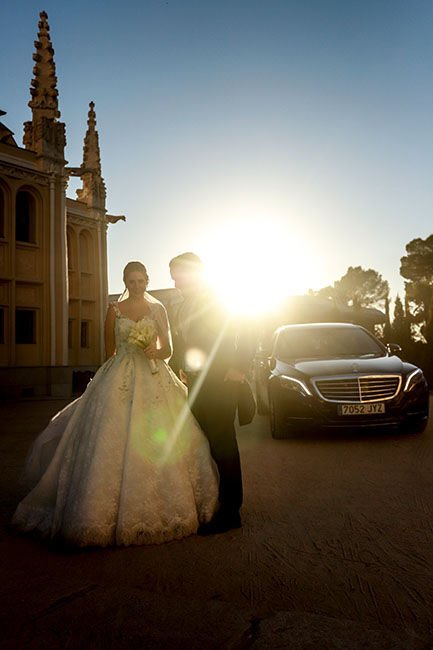 bodas venezolanas en madrid, castillo de viñuelas. Fotografa de Bodas Lorena Riga. en esta foto: Carla y Abraham el dia de su boda en el castillo de Viñuelas Madrid.