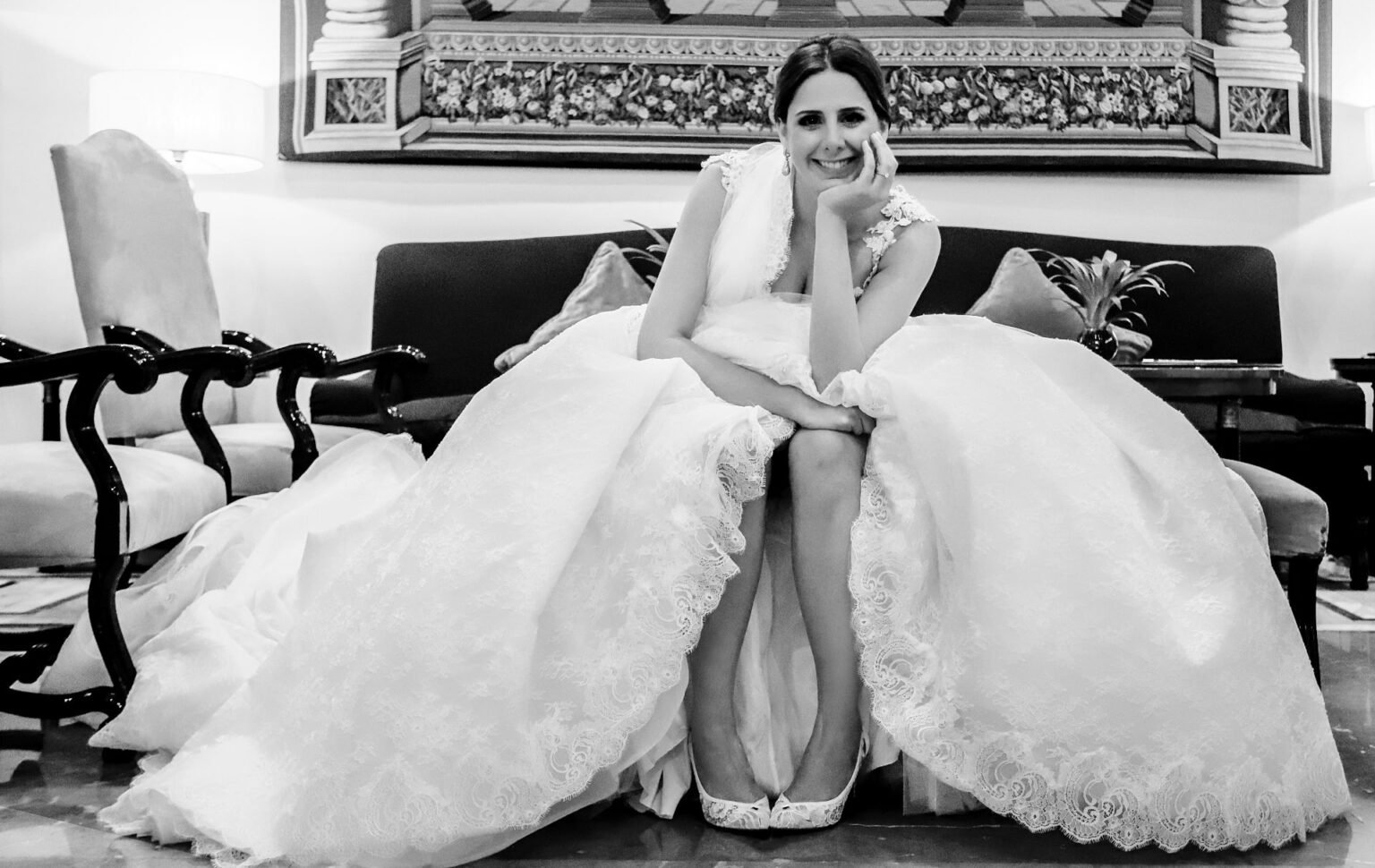 bodas venezolanas en madrid, castillo de viñuelas. Fotografa de Bodas Lorena Riga. en esta foto: Carla el dia de su boda en el castillo de Viñuelas Madrid.